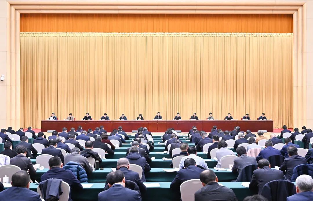 1月29日下午，重庆市委召开区县委书记和部门一把手例会。记者 苏思 摄