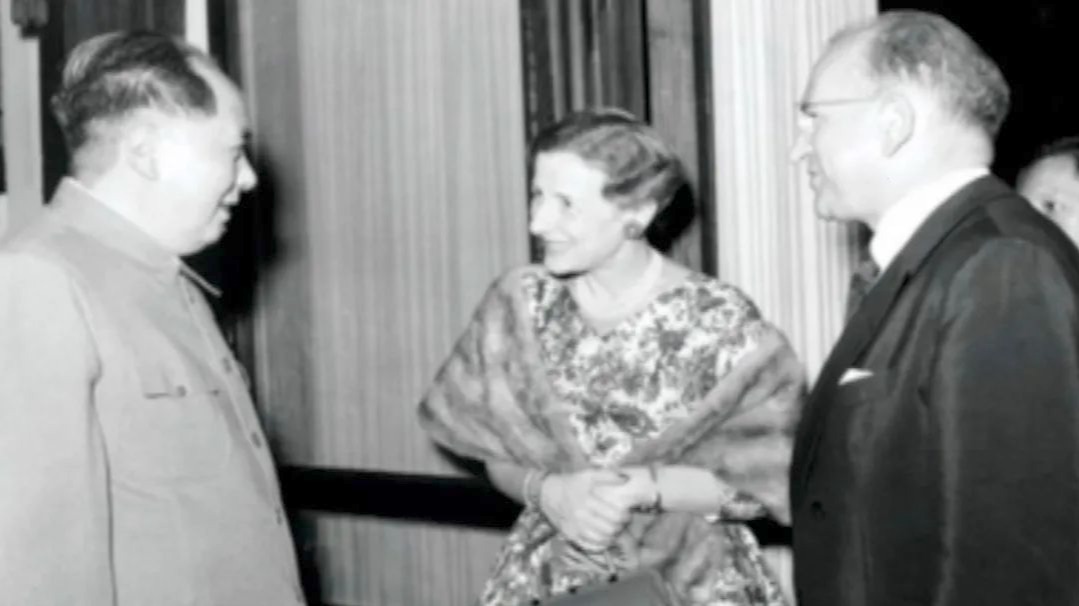 富尔访华获得毛泽东接见，他主张拉近与中国的关系，戴高乐极为赞同