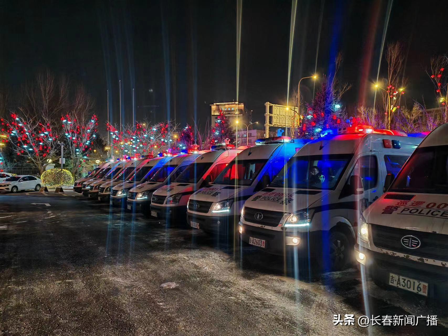 新春走基层丨夜巡民警：守护城市平安夜凤凰网吉林_凤凰网