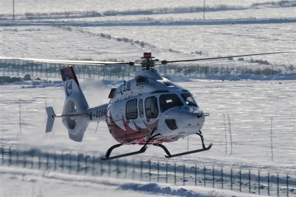 AC332、AC352两大国产直升机会师东北:-40℃试飞20小时