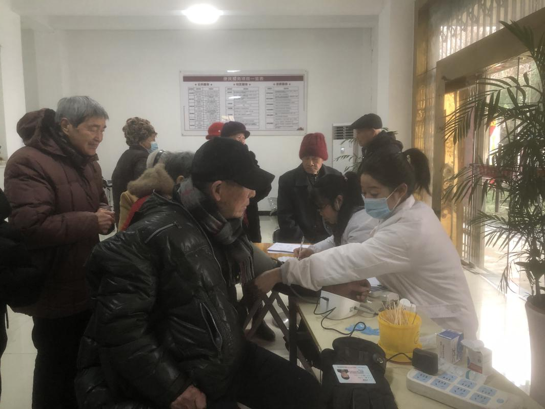南昌县向塘镇中心卫生院：推出惠民举措 “医”心为民办实事