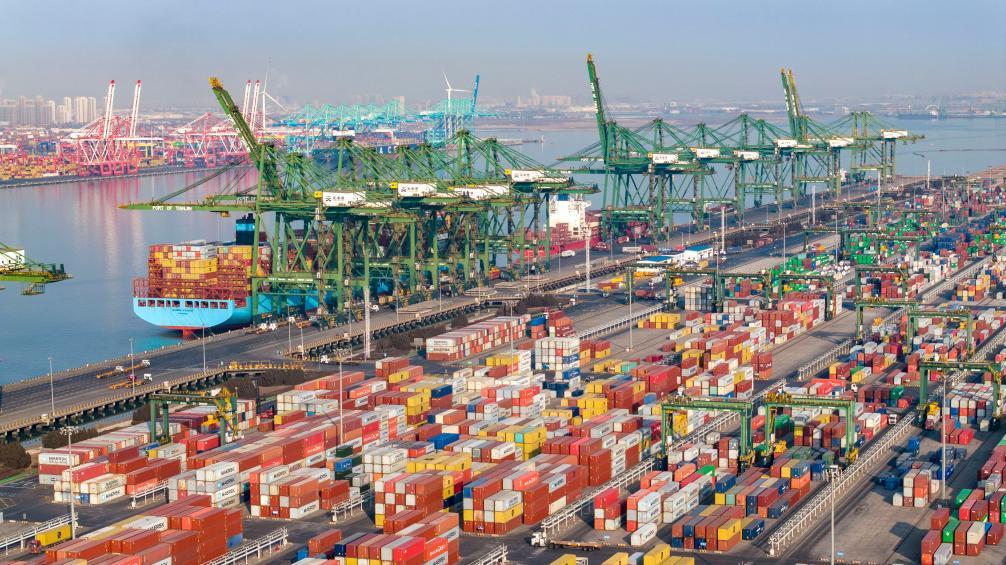 2月2日拍摄的天津港太平洋国际集装箱码头（无人机照片）。新华社记者赵子硕 摄