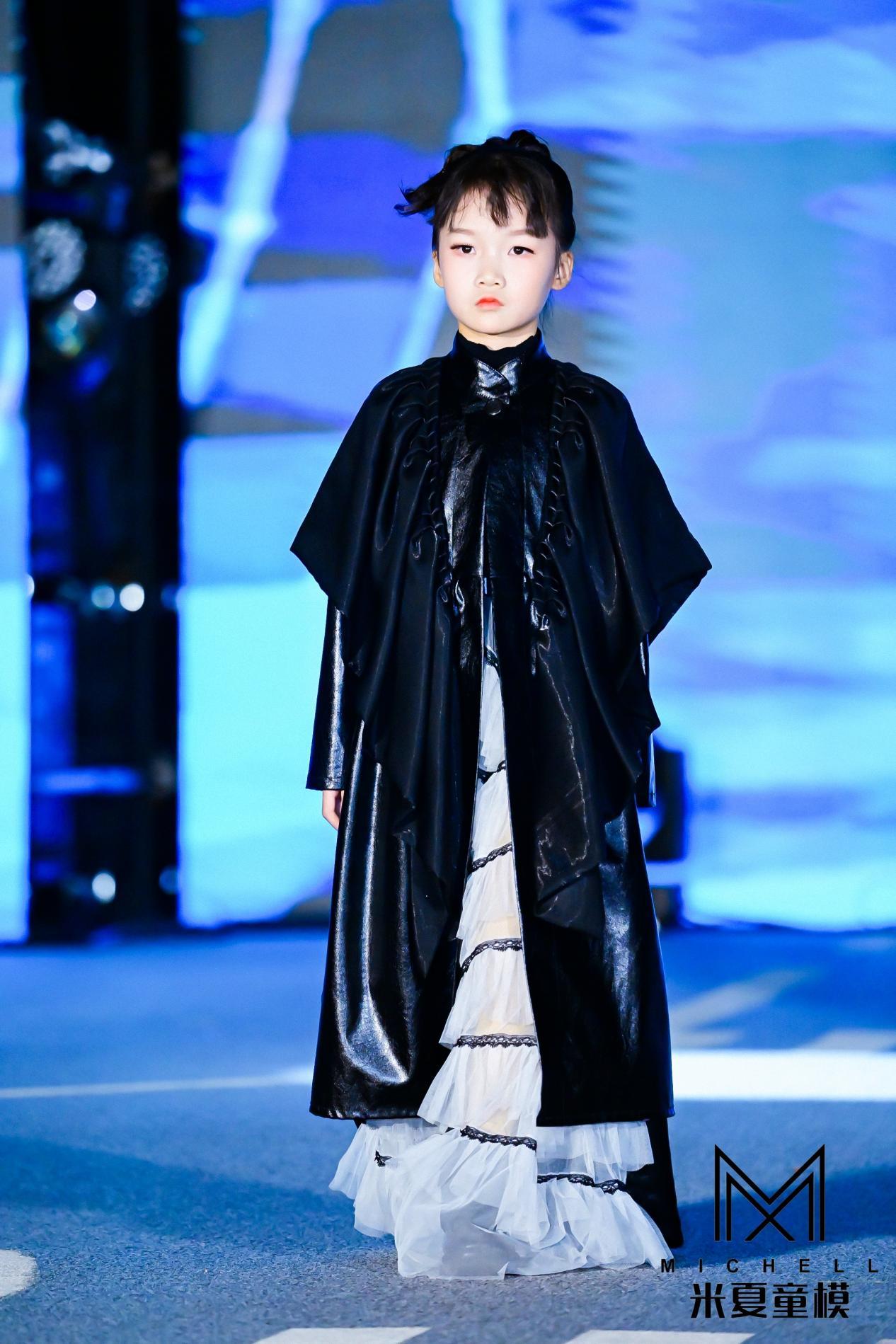 盐城米夏少儿模特学院举办"2024超模乌托邦·米夏童模年度盛典"