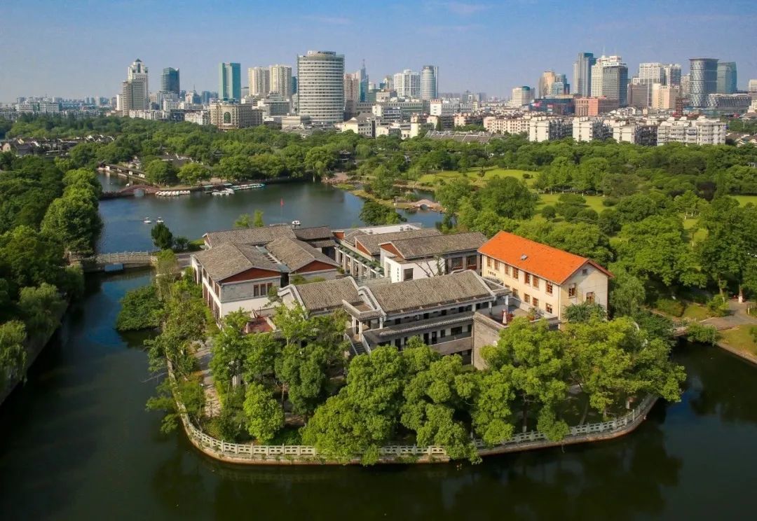 尔滨x宁波相距2400公里的南北坚守是对祖国最深情的告白