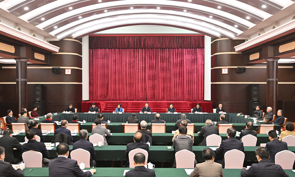 ▲2月4日下午，重庆市委、市政府召开2024年老干部迎春座谈会。苏思 摄