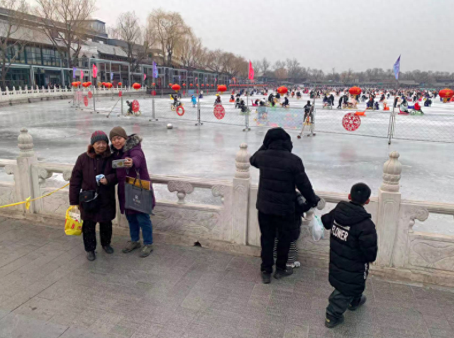 北京多家冰场已关停，雪场大多营业至2月中下旬