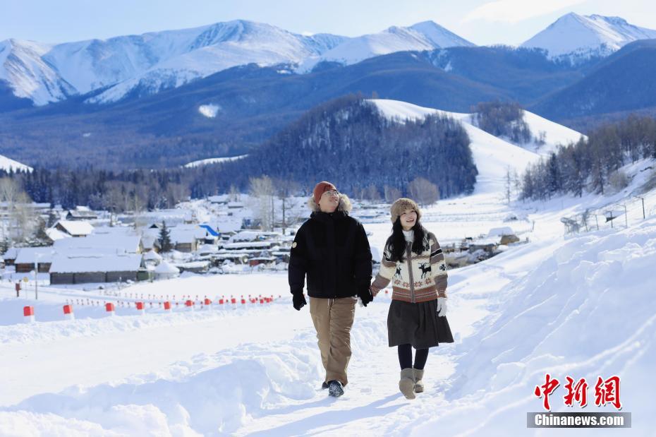 新疆白哈巴景区:绝美冬景宛如童话世界