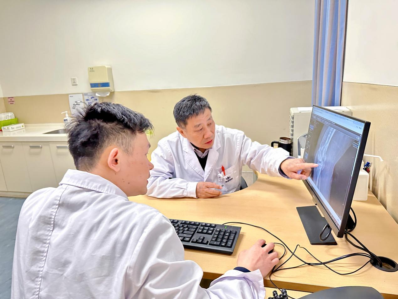 苏州明基医院脊柱外科孙海燕——让逾万人“挺直”生命的脊梁