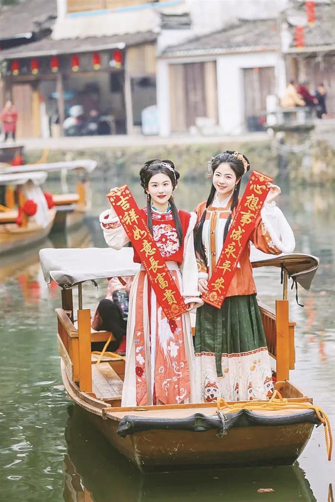 婺源李坑“水上庆岁节”系列活动