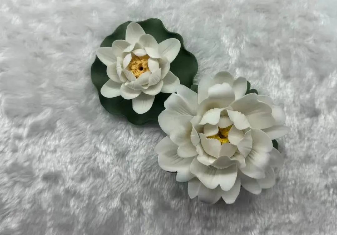 青莲陶瓷香插