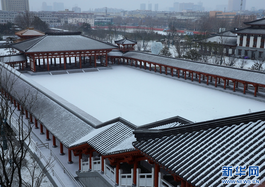 这是2月2日拍摄的南阳医圣文化园雪景。