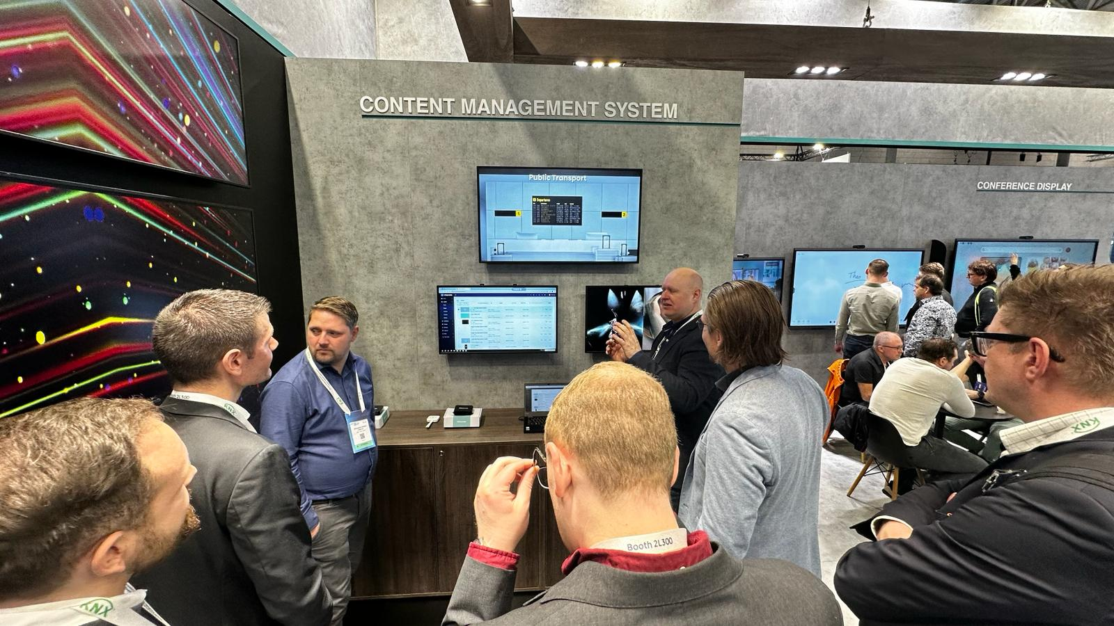 海信商显亮相ISE 2024欧洲视听大展 全新标牌产品斩获“最佳产品奖”