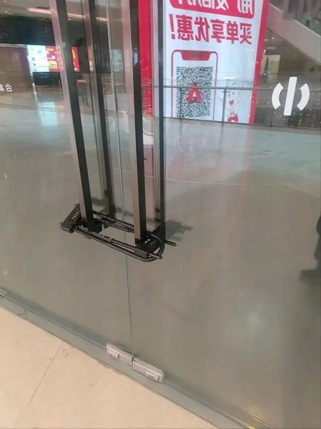 1月31日,南都记者实地探访发现,高合汽车广州高德置地广场门店已关停。