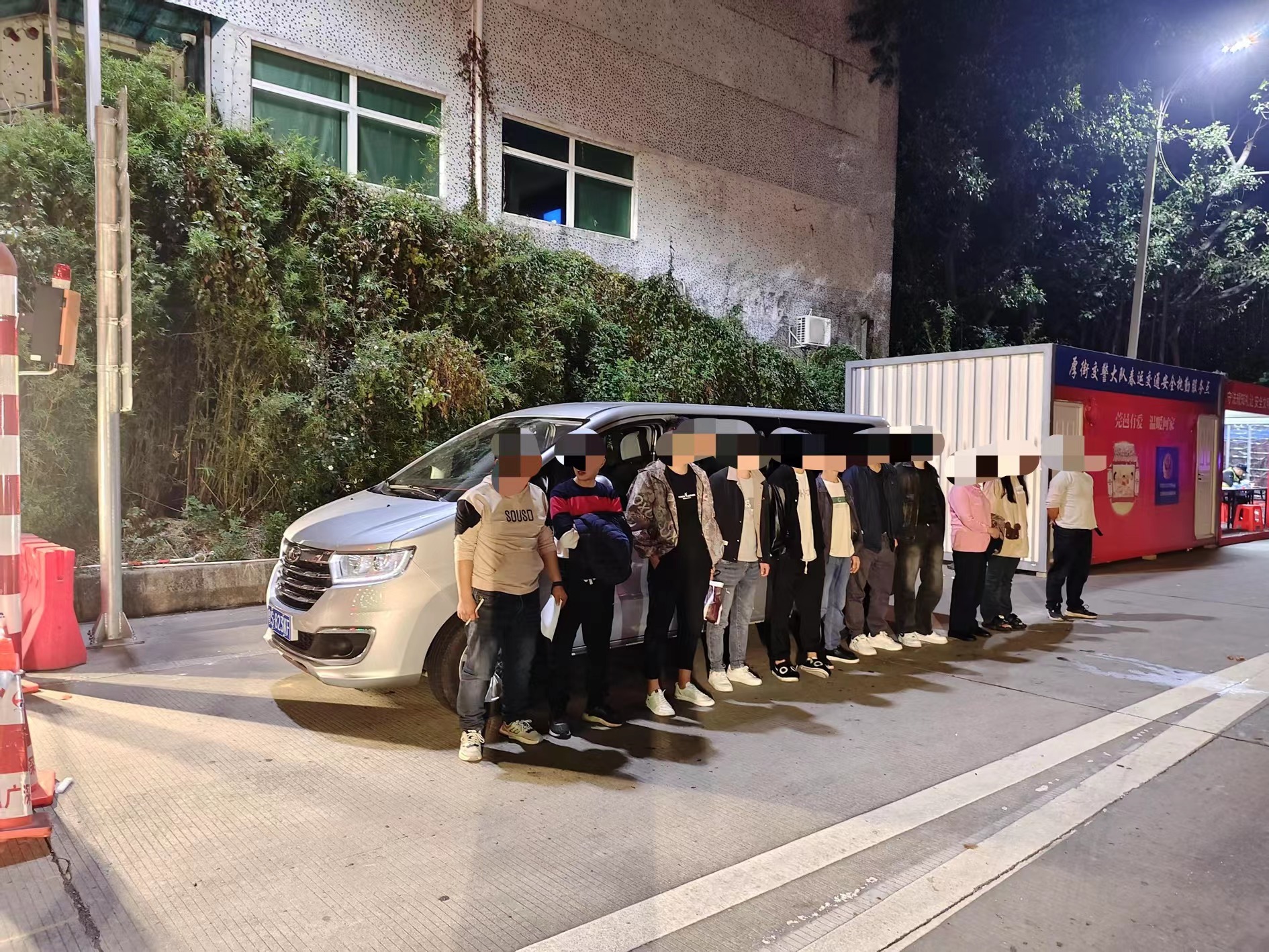 厚街交警提醒：春节回家心切 安全不容忽视