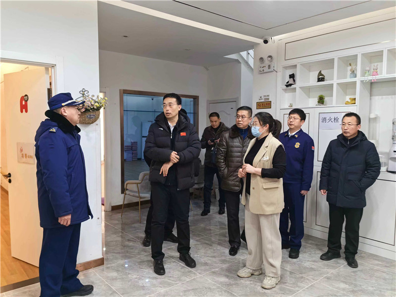 秦皇岛：海港大队陪同副市长李国强及各部门对辖区培训学校开展联合检查