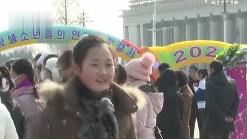 现场画面！朝鲜民众平壤街头庆祝龙年