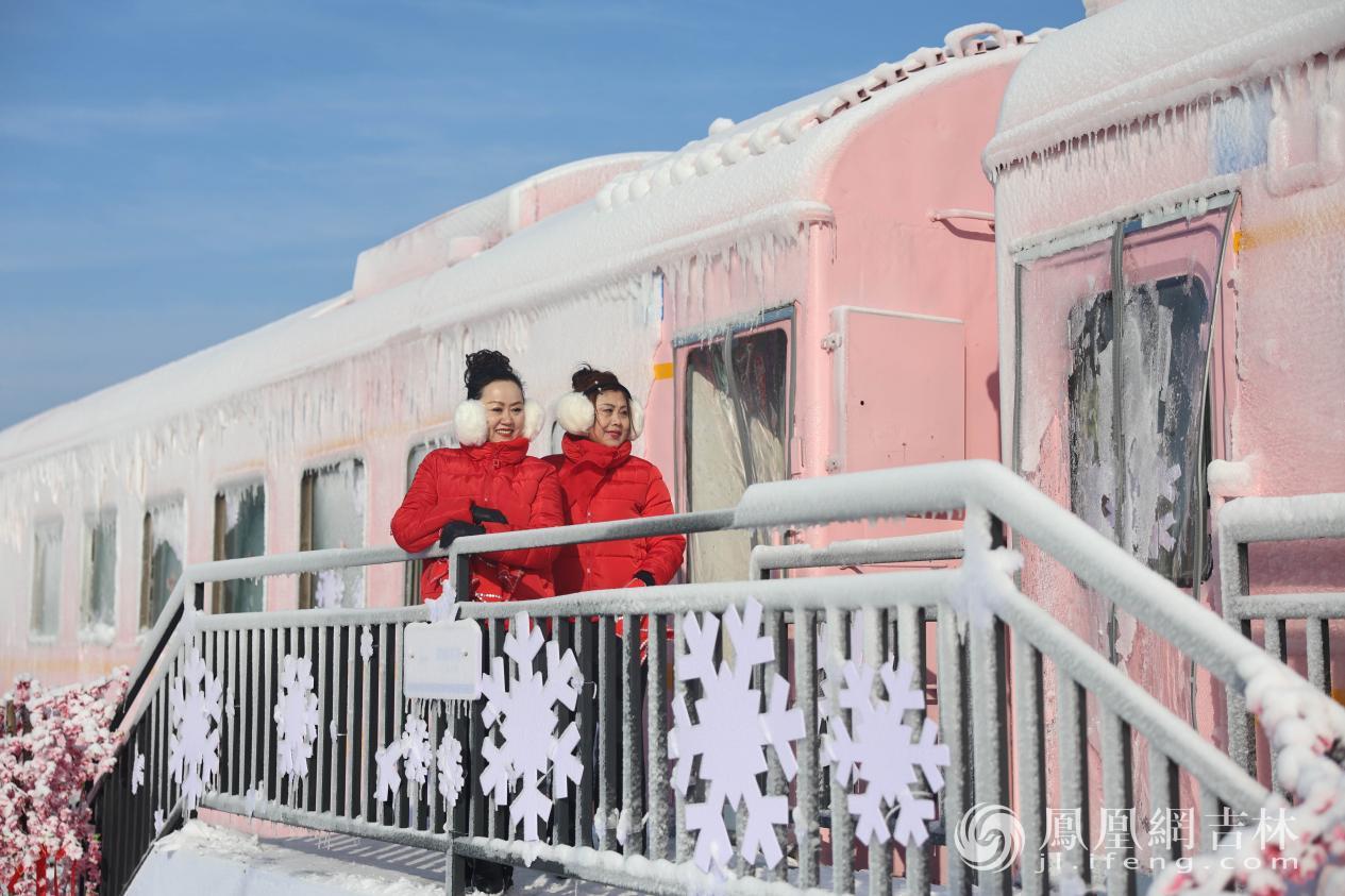 雪国列车成为游客打卡点。