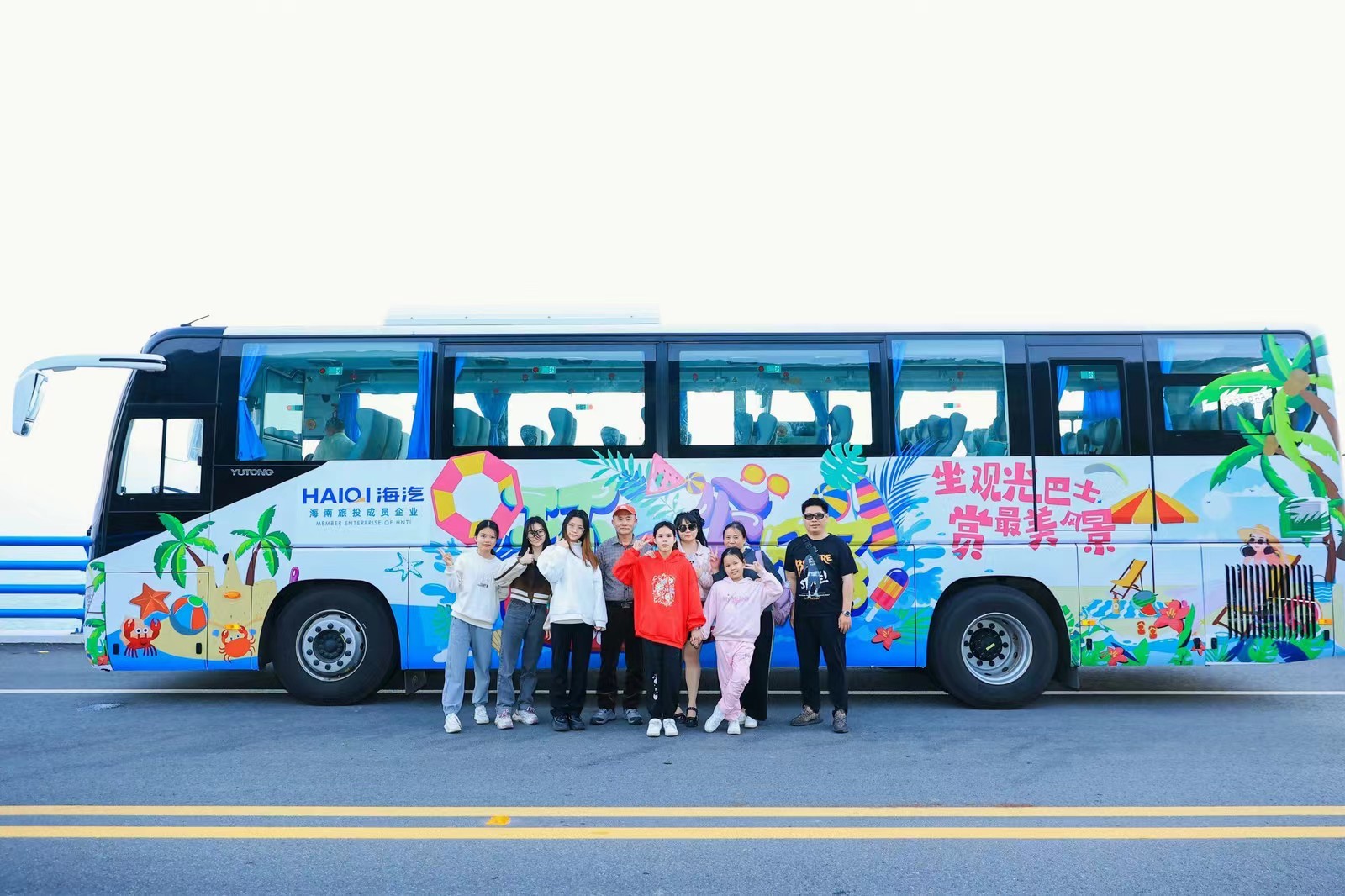 海南首个环岛旅游公路观光巴士2月21日开通