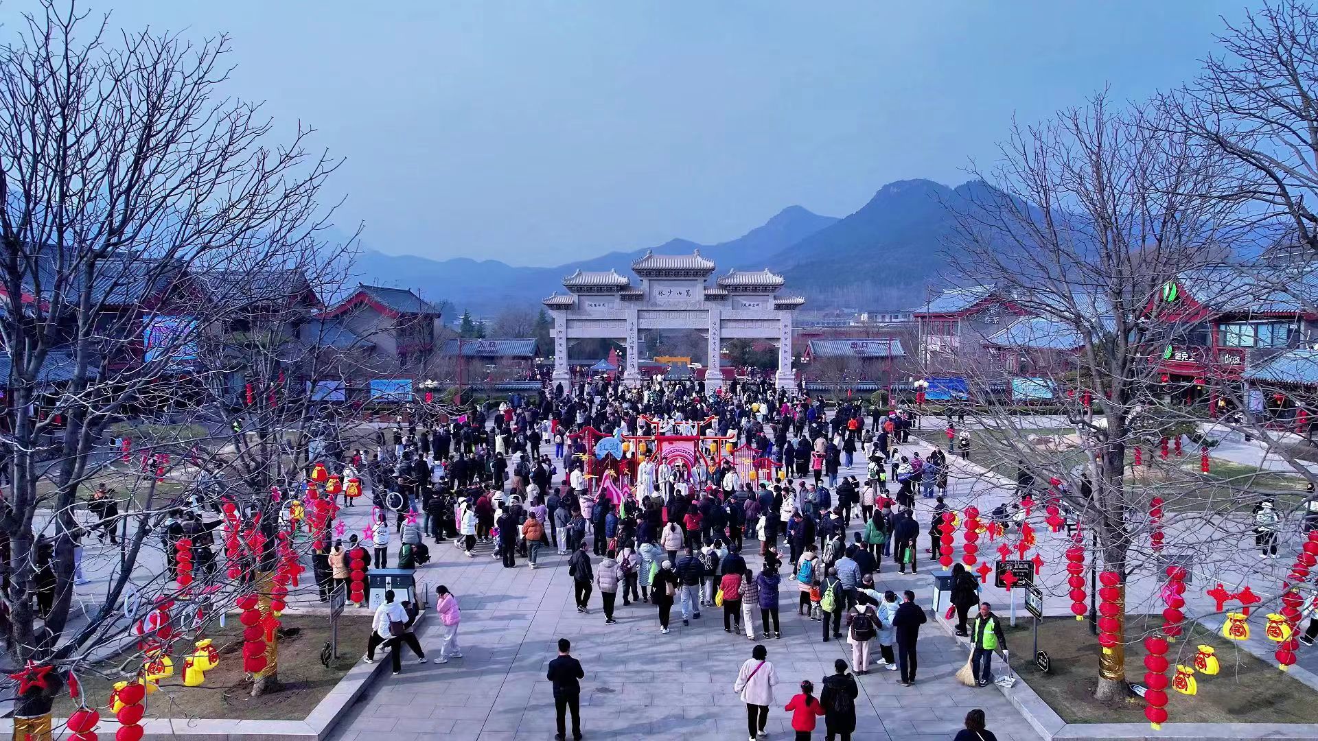 武术馆里过大年!河南登封:多元功夫体验带火少林游