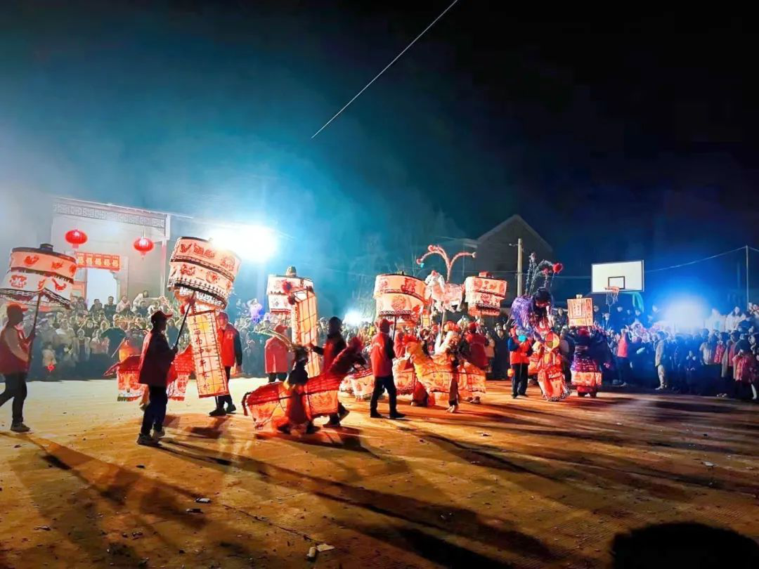 马鞍山市博望区：舞龙玩灯贺新年