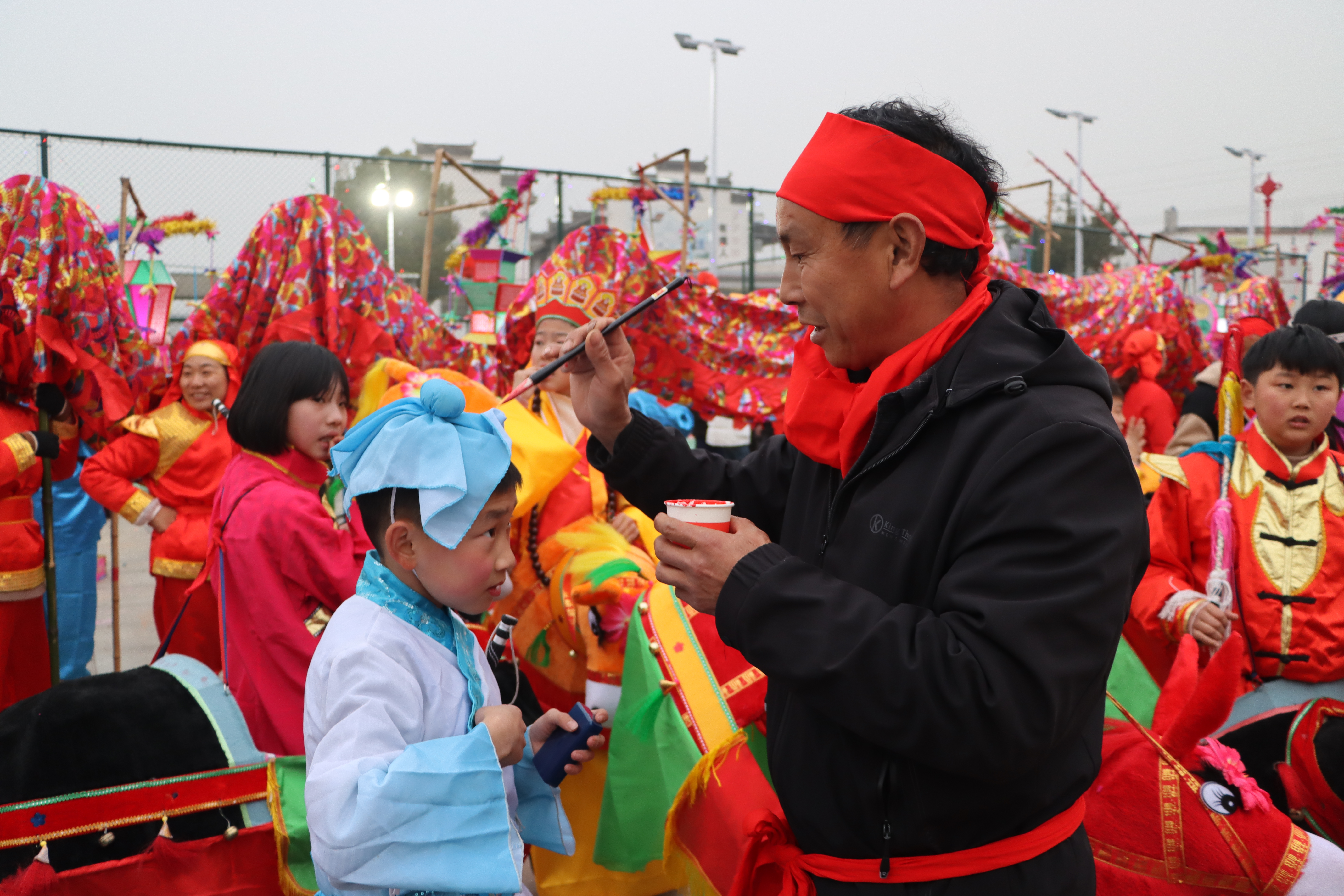 【网络中国节·元宵】清油河镇：清油花灯闹元宵 民俗文化迎新春