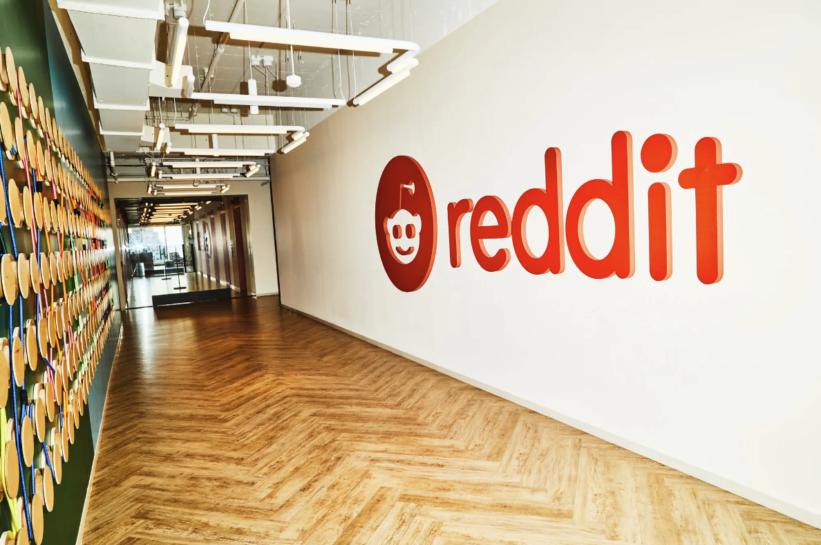 “美国贴吧”启动IPO：腾讯是大股东 它与OpenAI CEO关系曝光 - 吾爱微网