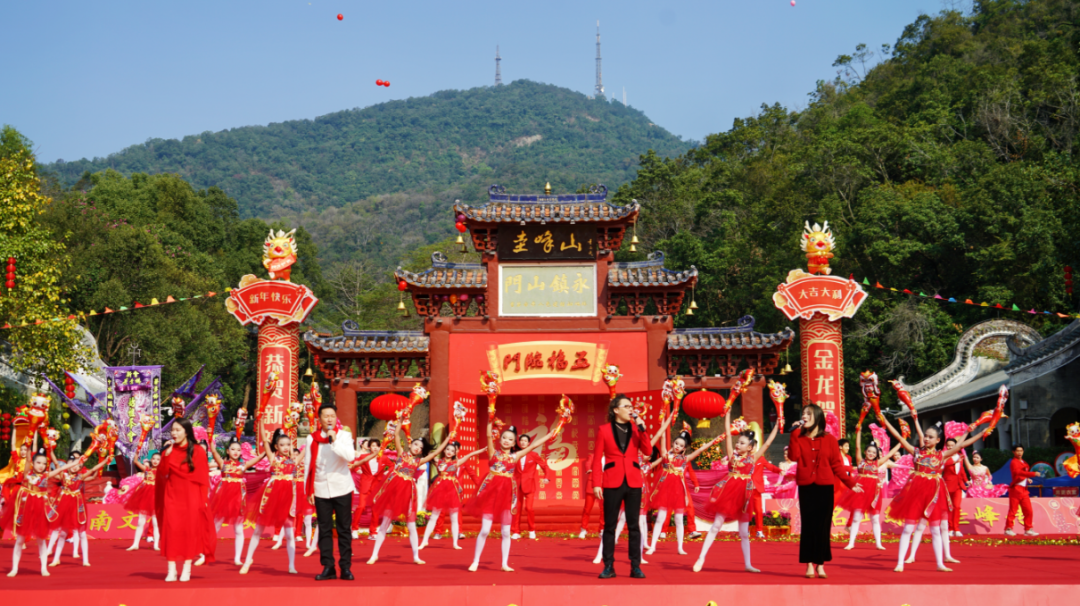 圭峰庙会充分展现了葵乡本土最具特色的传统民俗文化