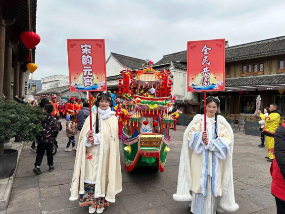 赶百集，做花灯，看大龙……元宵来宁波，感受中式浪漫！