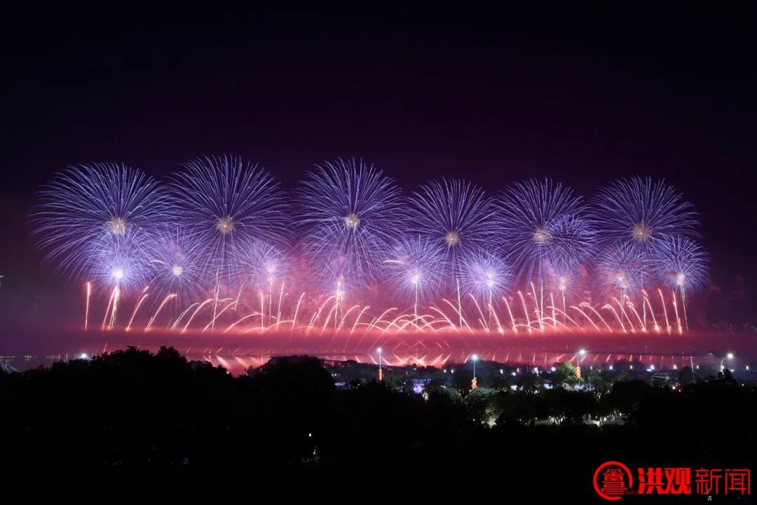 2024年南昌市迎春烟花晚会现场图