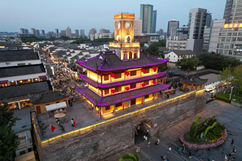 赶百集，做花灯，看大龙……元宵来宁波，感受中式浪漫！