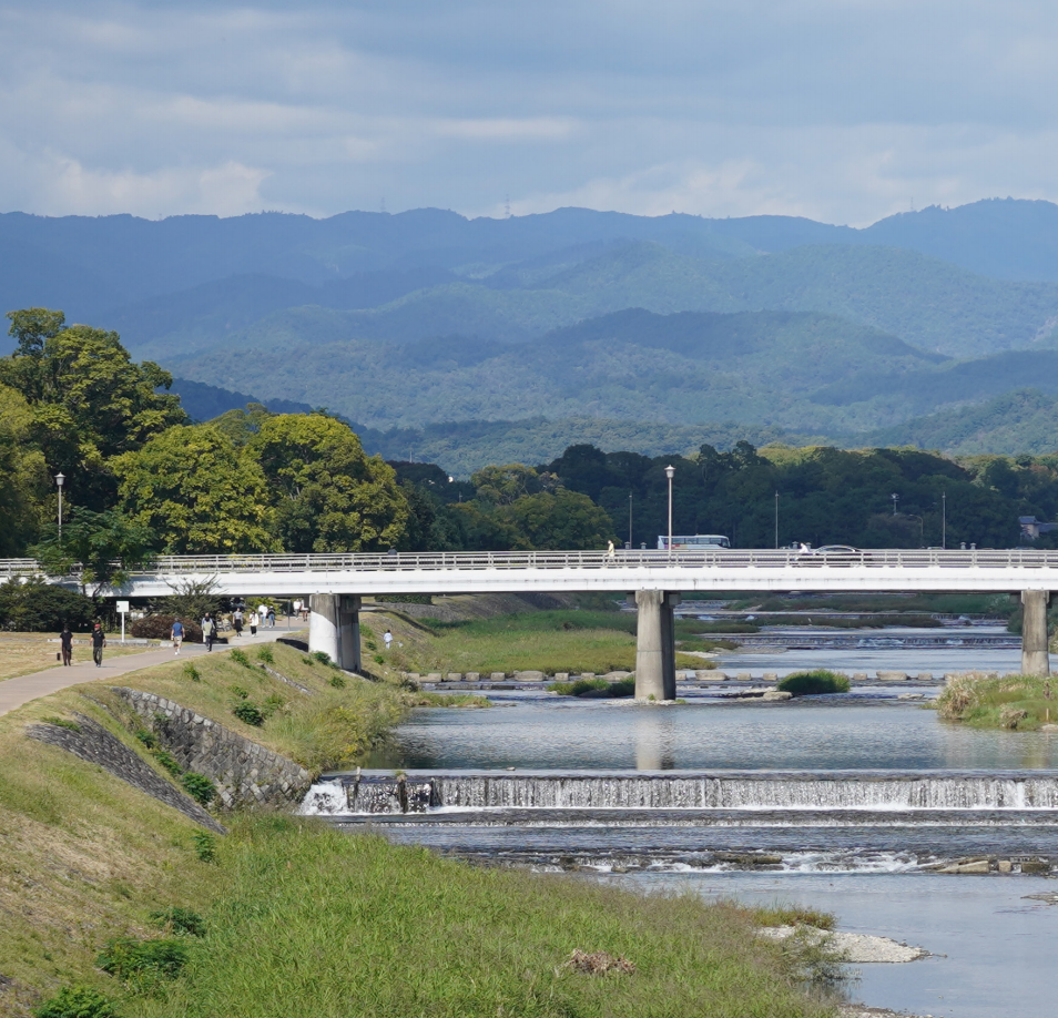 秋初的鸭川