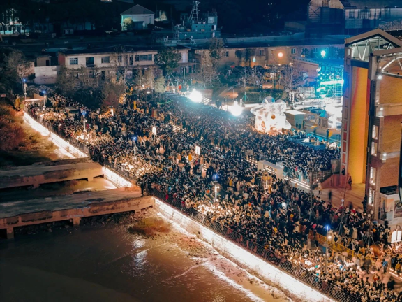 赶百集，做花灯，看大龙……元宵来宁波，感受中式浪漫！