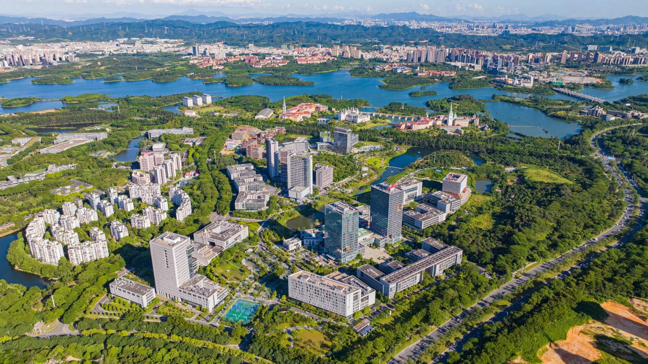 东莞>正文据了解,松山湖于2022年重新修订出台《东莞松山湖高新区推动
