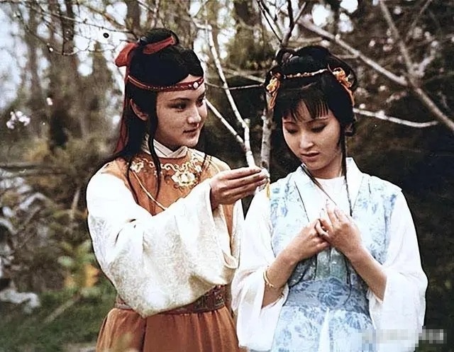 她曾被誉为“大陆第一美人”，差点演林黛玉，当红时选择退圈