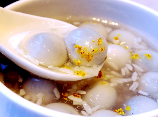 咖啡里放汤圆第一眼好癫第二眼想吃