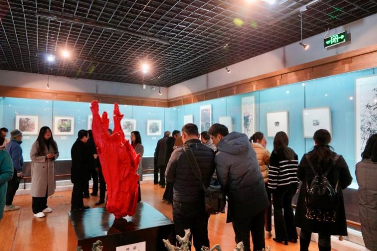 �����ٵĵ�����Ʒ