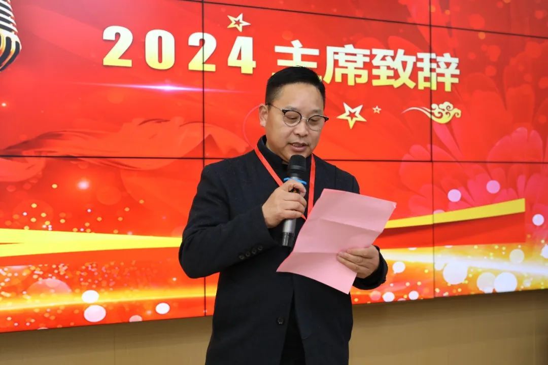 郑州市硬笔书法家协会主席、河南中普国学文化教育学院院长 陈亚辉先生