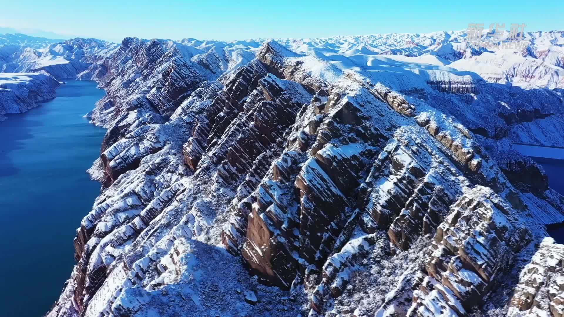 飞越“龙脊峡谷”鸟瞰新疆玛纳斯河大峡谷