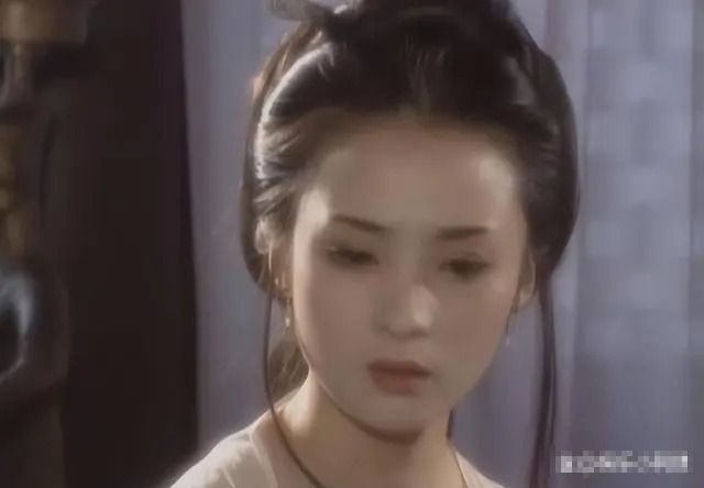 她曾被誉为“大陆第一美人”，差点演林黛玉，当红时选择退圈