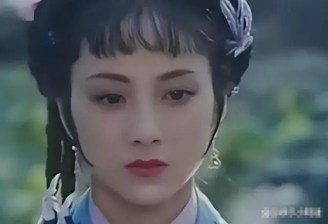 她曾被誉为“大陆第一美人”，差点演林黛玉，当红时选择退圈