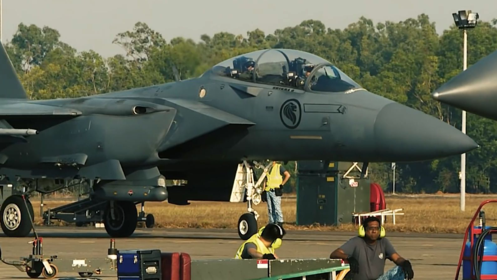 新加坡半数F15战机驻扎美军关岛基地 台新联动更密切？