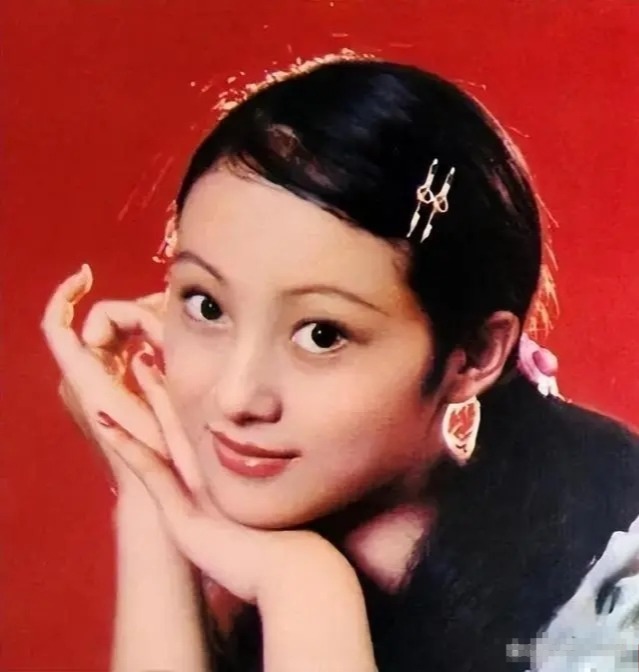 她曾被誉为“大陆第一美人”，差点演林黛玉，当红时选择退圈