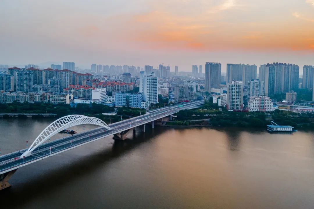 这条规划近十年的高铁，要开建了