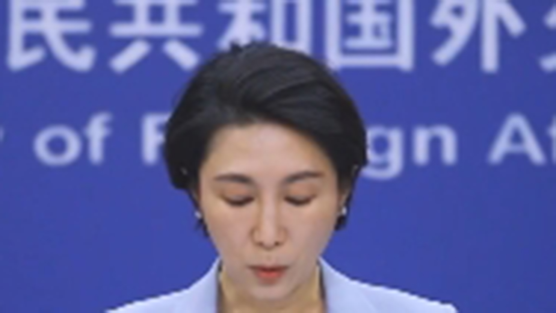 美国政府计划调查在中国制造的电动车，外交部：敦促美方停止歧视打压