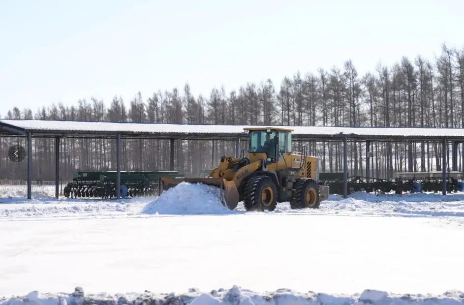 北安市红星农场不误农时不负春清雪检修备耕忙