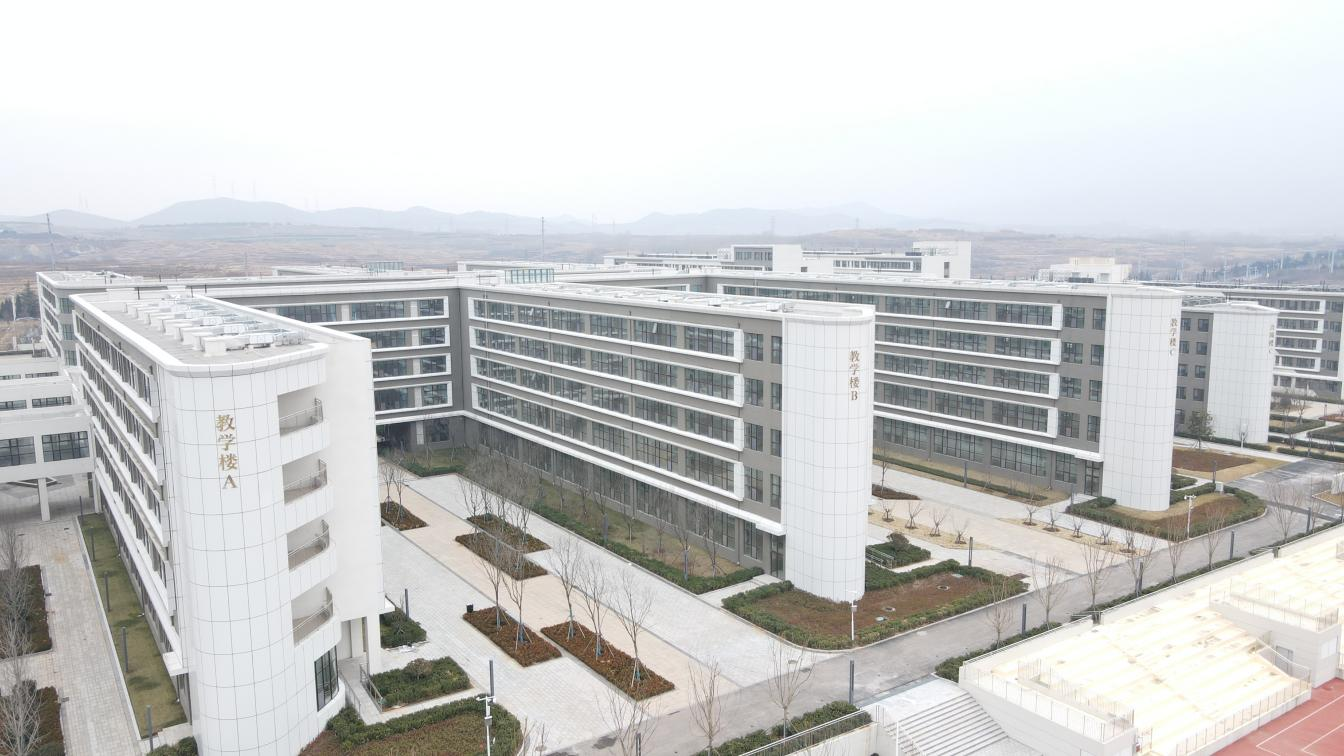 即墨四中新校区正式启用 优质教育资源扩容提质