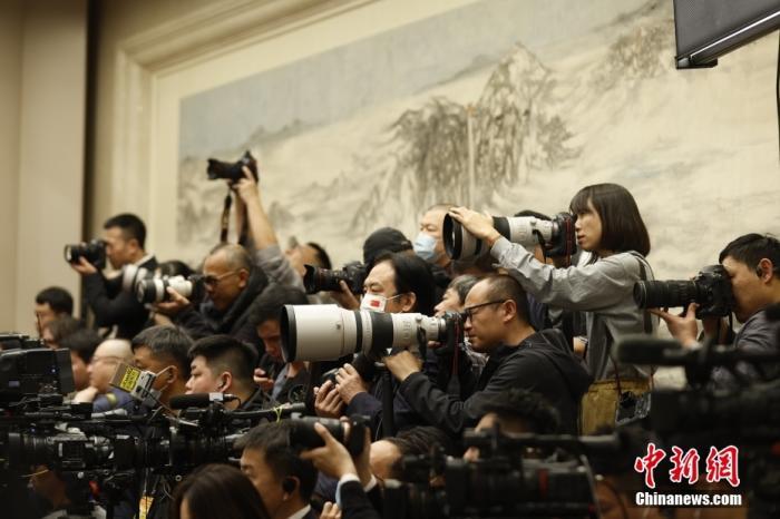 3月3日，全国政协十四届二次会议新闻发布会在北京人民大会堂举行。中新社记者 韩海丹 摄