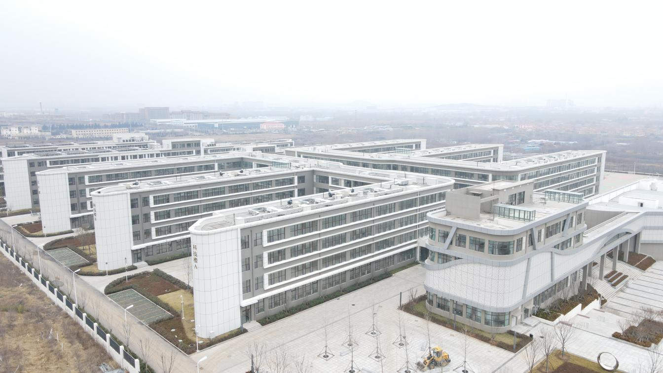 即墨四中新校区正式启用 优质教育资源扩容提质