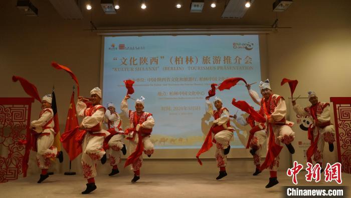 陕北腰鼓表演。柏林中国文化中心供图