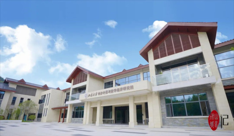 北京大学长沙计算与数字经济研究院是北京大学、长沙市人民政府和长沙高新技术产业开发区管理委员会共建的长沙市属事业单位。研究院供图